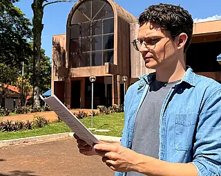 Franklin comemora licitação para reforma do teatro