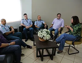 Em encontro com PM, Délia pede mais segurança para os bairros