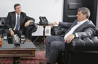 Riedel discute pautas nacionais com Tarcísio de Freitas