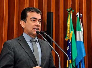 Marçal Filho cobra solução para problemas na saúde de Dourados