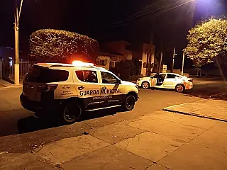 Guarda prende adolescentes que furtaram carro e invadiam casas no centro