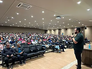 Saúde conclui formação e entrega kits para agentes comunitários