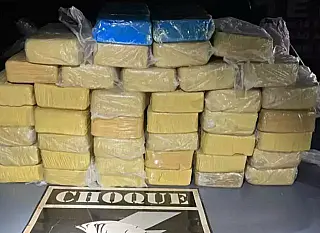 Assessor preso com coca