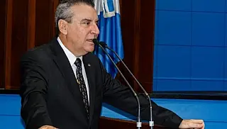 Deputado orienta colega a fraudar folha de ponto da Assembleia