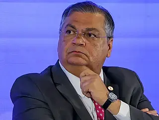 Dino derruba 'jabuti' de projeto da Câmara