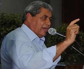 André lidera pesquisa ao Governo
