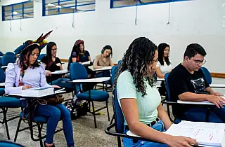 Começa hoje prazo de inscrições para programa que paga salário mínimo para estudantes