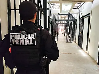 Familiares de presos querem volta da normalidade na cadeia