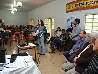 Délia recomenda ações para melhorar cobertura do Bolsa Família nas aldeias