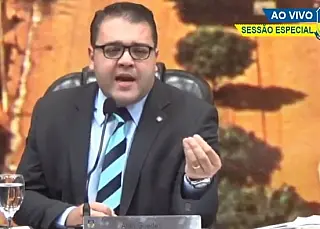 Advogado reclama que plenário não o deixa defender vereador