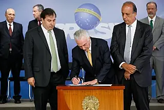 Temer diz que crime organizado não vai continuar matando no Rio