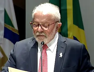 Lula diz a movimentos para se livrarem da imprensa oficial