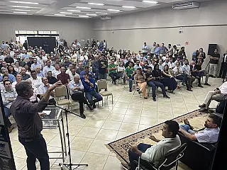 Riedel diz que Governo faz ajustes para seguir crescendo