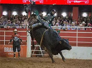 Peão de Ribas do Rio Pardo vence em Barretos e representará o Brasil em Las Vegas