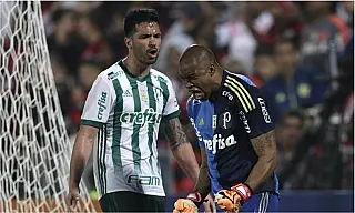 Com direito a defesa de pênalti Palmeiras segura empate com o Flamengo