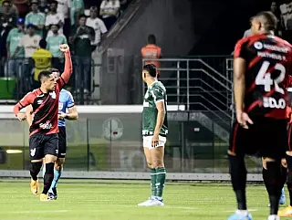 Athletico de Felipão vence o Palmeiras
