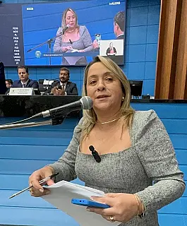 Lia cobra pavimentação e obras de infraestrutura