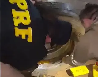PRF apreende cocaína em caminhão com doações para o RS