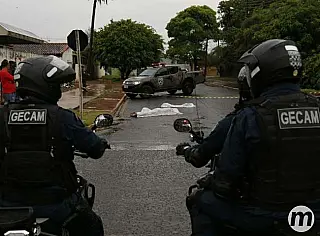 De folga, policial do Bope mata suspeito de assaltar mulheres em ponto de ônibus