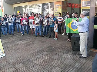 Atos contra prisões de PMs marcam indignação