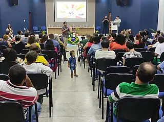 Simted dá posse a presidente reeleito