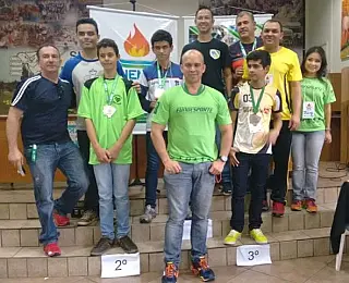 Após premiação nos Jojums, professores querem xadrez na escola