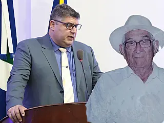 Rogério Yuri homenageia morador douradense pelos 100 anos de vida