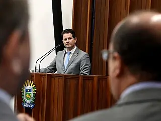 'Só união e mudança de hábitos podem combater mosquito da dengue'