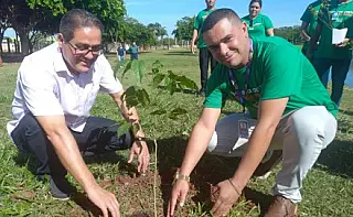 Cemar participa de plantio de 60 mudas de árvores no Parque Rego D'Água