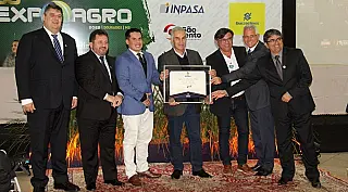 Sessão da Câmara na Expoagro entrega títulos