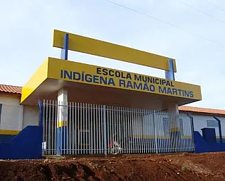 Escolas indígenas voltam às aulas em Dourados
