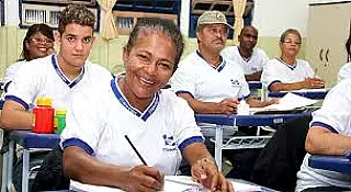 Alunos do EJA também poderão receber o benefício