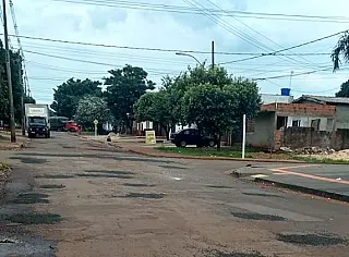 Cemar Arnal agradece recapeamento asfáltico e tapa-buracos em bairros
