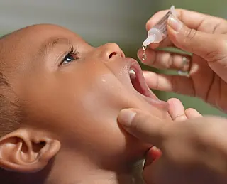 Campanha vacina contra a pólio e sarampo a partir de segunda-feira
