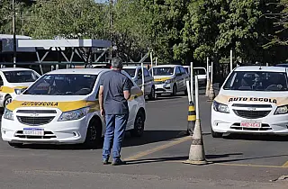 Detran forma diretores de centro de formação de condutores