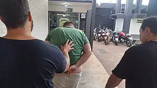 Comerciante oferece pizzas e iPhone por sexo com adolescentes