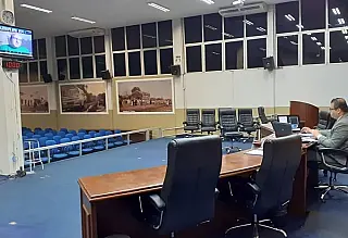 Câmara aprova projetos sociais em retomada de sessões remotas