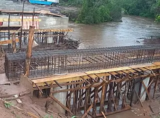Chuvas prejudicam obras de infraestrutura