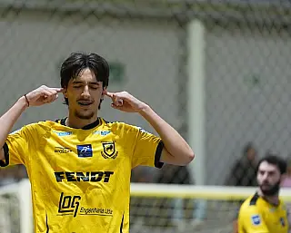 JAG vence e se garante nas quartas da LNF