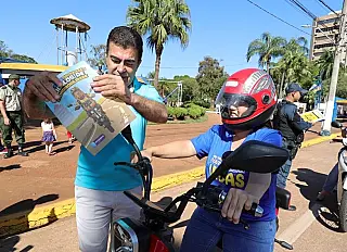 Prefeito abre Maio Amarelo com decreto para elétricos