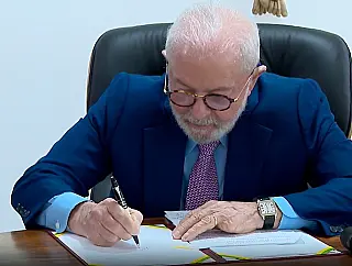 Lula lança pacto nacional por obras inacabadas