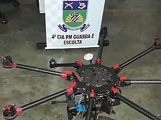 Após abate de drone em penitenciária de Dourados PM faz buscas por celulares, armas e drogas