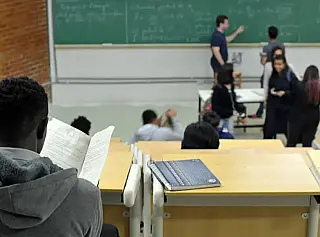 Brasil reduz número de jovens fora do mercado