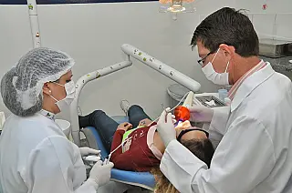 Prefeitura contrata empresa para entrega de unidade móvel odontológica