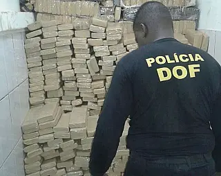 Carreta com droga é abandonada em rodovia de MS