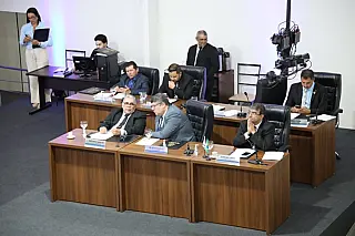 Câmara de Dourados aprova oito projetos de lei nesta segunda-feira