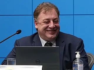 Neno Razuk mostra ações