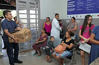 Prefeito instala farmacinha no Joquei Clube