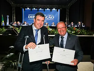 Riedel e Barbosinha tomam posse às 15 horas em MS