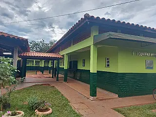 Governo entrega escola